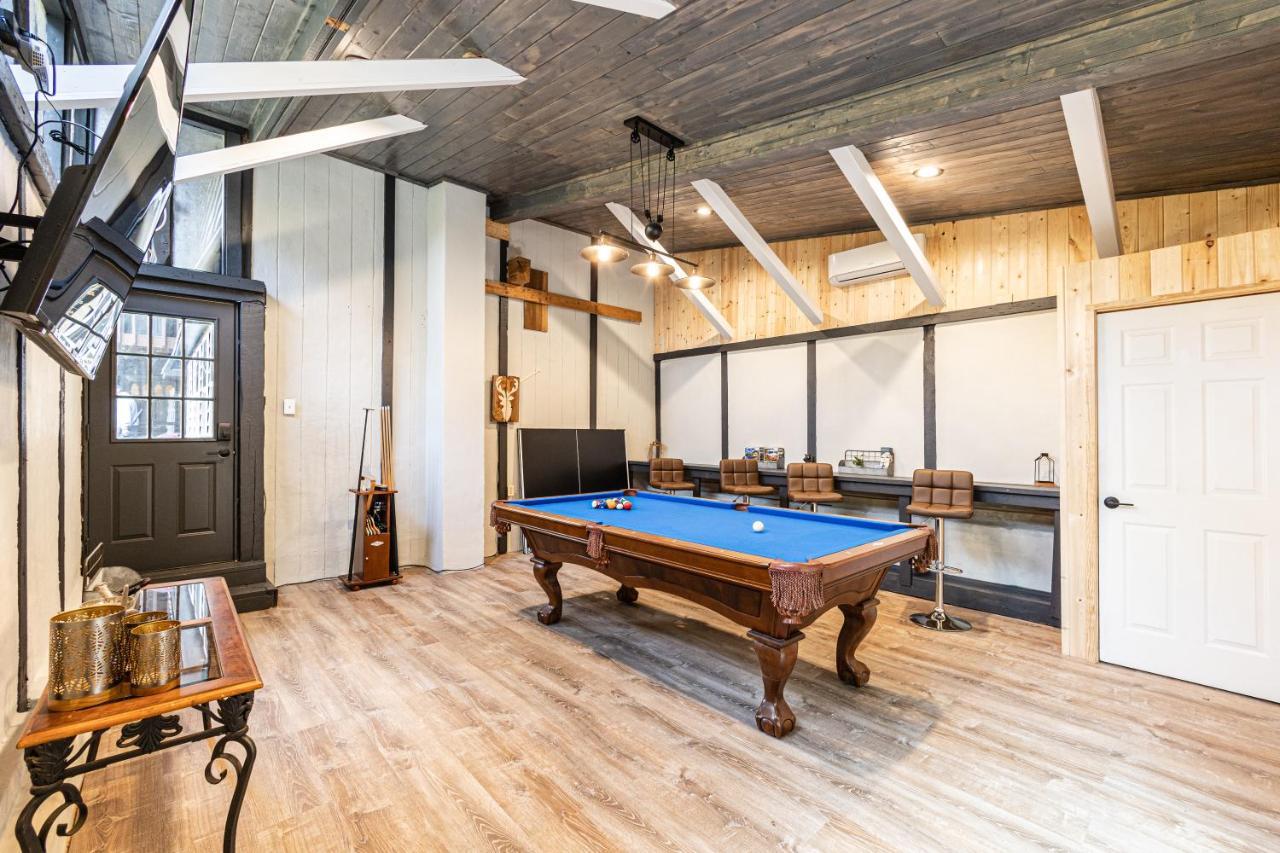 Fun Cabin With Hot Tub, Pool Table & Fire Pit - Big Blue Bryson City Exterior photo